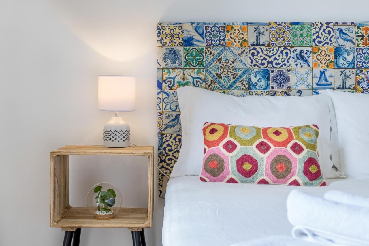 The Color Hostel Lisboa Extérieur photo