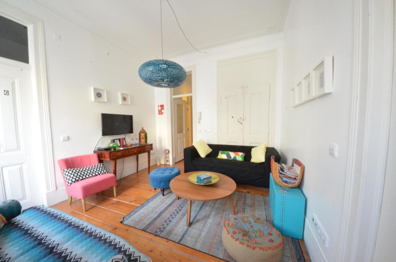 The Color Hostel Lisboa Extérieur photo