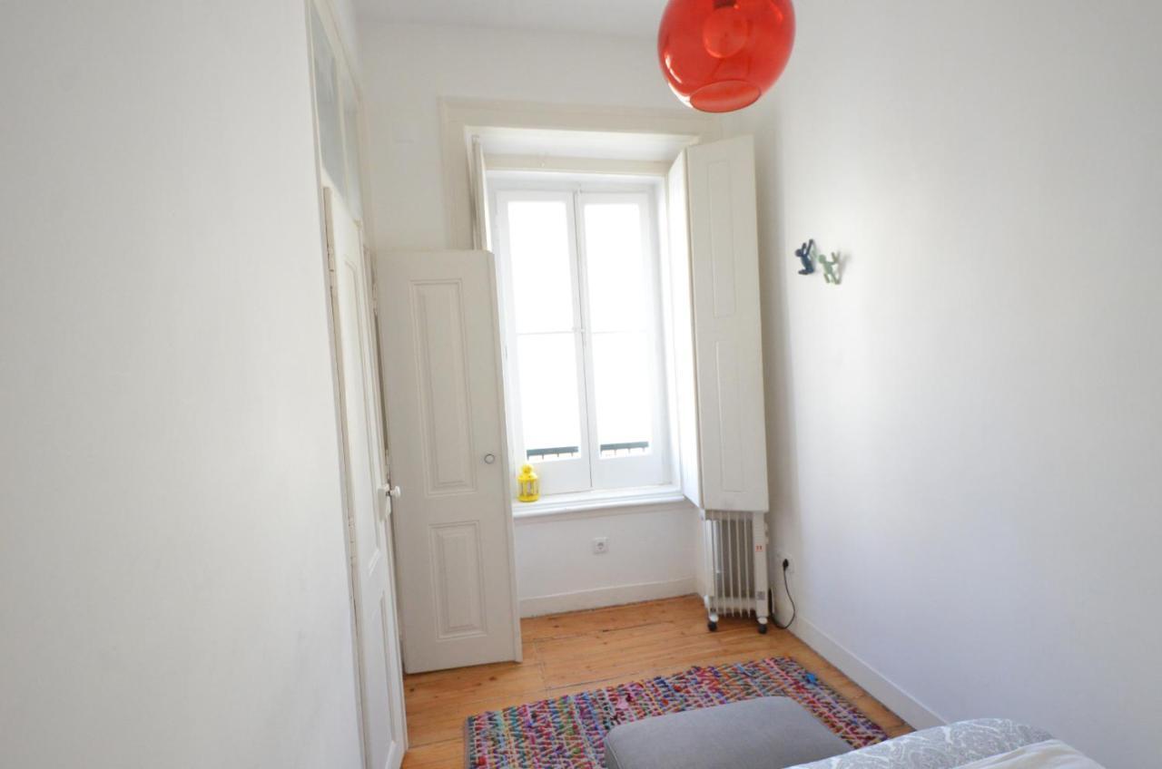The Color Hostel Lisboa Extérieur photo