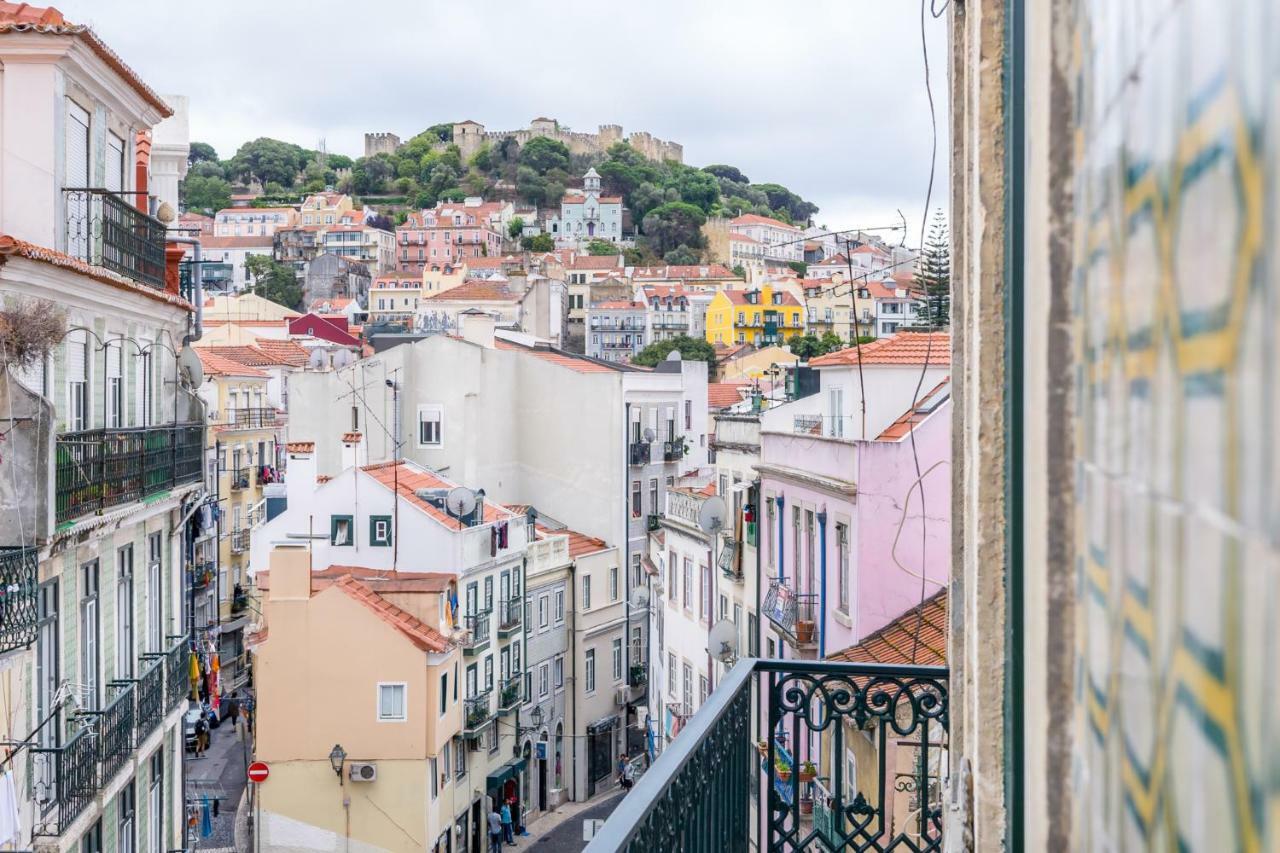 The Color Hostel Lisboa Extérieur photo