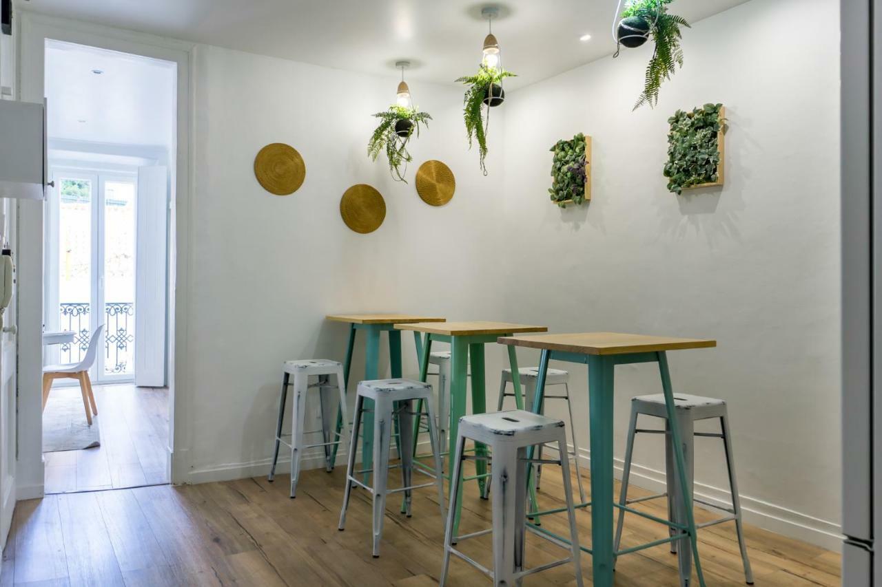 The Color Hostel Lisboa Extérieur photo