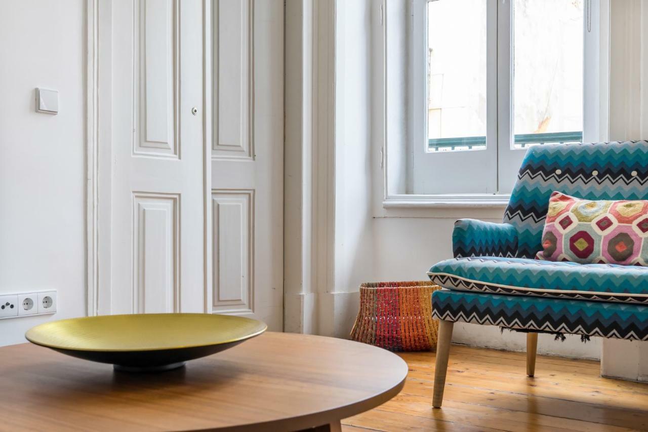 The Color Hostel Lisboa Extérieur photo